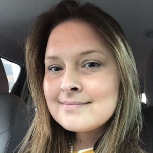 Meet your Posher, Leigh